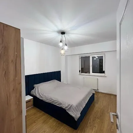 Apartment Delfinariu By The